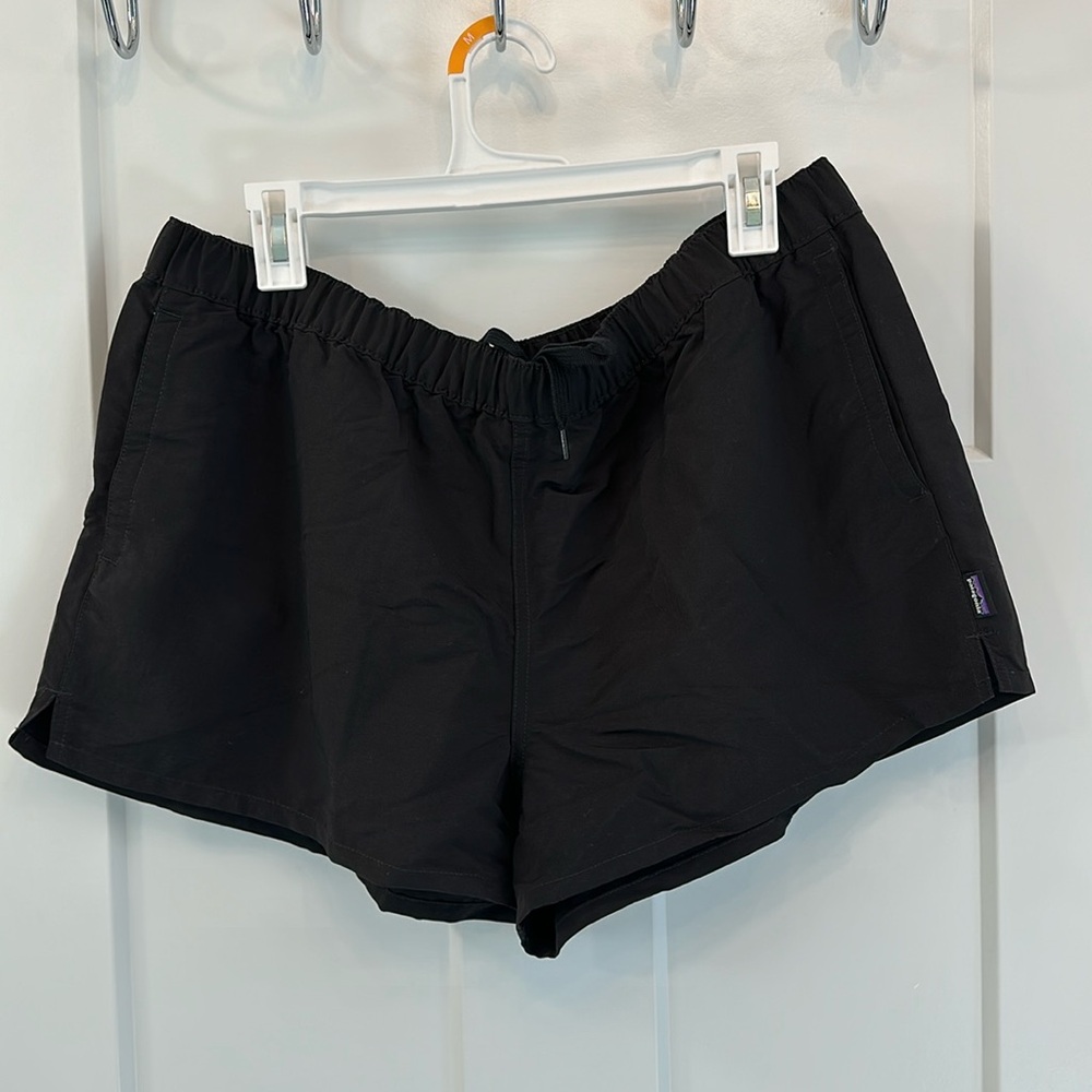 Women’s Patagonia Baggies shorts, black, size XL. NWOT